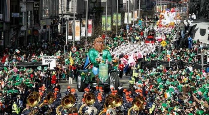Montréal et la communauté irlandaise célèbrent la Saint-Patrick ensemble Montréal et la communauté irlandaise célèbrent la Saint-Patrick ensemble