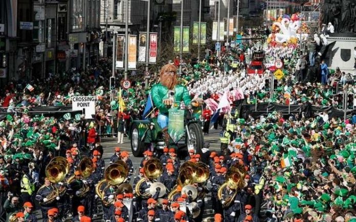 Montréal et la communauté irlandaise célèbrent la Saint-Patrick ensemble