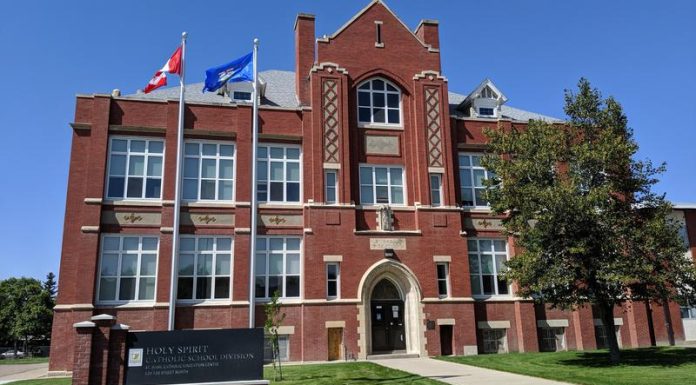 Financement de la construction de projets scolaires à Lethbridge Financement de la construction de projets scolaires à Lethbridge