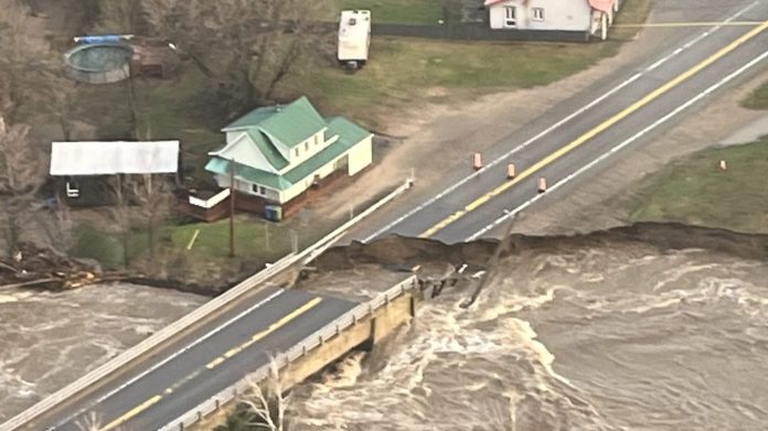 Inondations dans Charlevoix : la route 138 rouvre enfin aujourd'hui