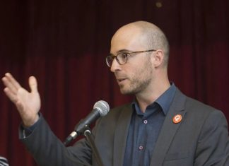 Sol Zanetti se bat pour la reconnaissance du deuil des deux parents lors d’un décès périnatal Sol Zanetti se bat pour la reconnaissance du deuil des deux parents lors d'un décès périnatal