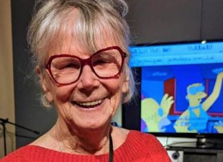 L’Actrice Béatrice Picard Conduite à l’Hôpital dans une Limousine Suite à un Malaise L'Actrice Béatrice Picard Conduite à l'Hôpital dans une Limousine Suite à un Malaise