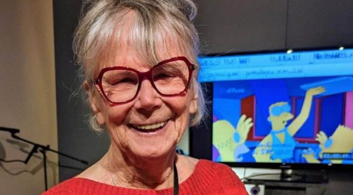 L’Actrice Béatrice Picard Conduite à l’Hôpital dans une Limousine Suite à un Malaise L'Actrice Béatrice Picard Conduite à l'Hôpital dans une Limousine Suite à un Malaise