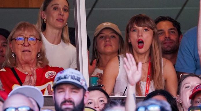Taylor Swift et Travis Kelce : Nouveau Couple Célèbre à Hollywood ? Taylor Swift et Travis Kelce : Nouveau Couple Célèbre à Hollywood ?