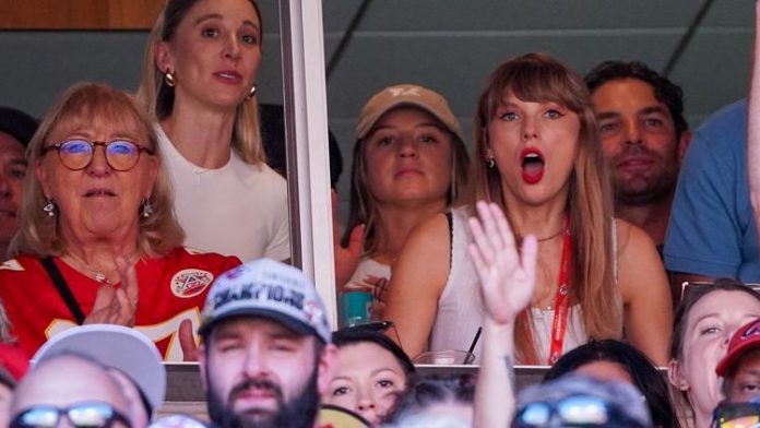 Taylor Swift et Travis Kelce : Nouveau Couple Célèbre à Hollywood ?