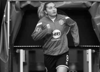 Une étoile du football s’éteint trop tôt : Hommage à Maddy Cusack, partie à 27 ans Une étoile du football s'éteint trop tôt : Hommage à Maddy Cusack, partie à 27 ans