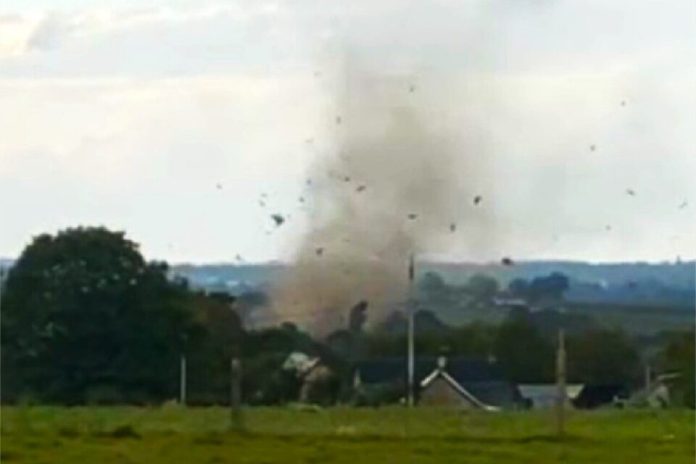 Une Tornade Frappe la Mayenne