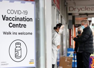 Walgreen’s and CVS Begin Scheduling Appointments for Updated COVID Vaccine Walgreen's and CVS Begin Scheduling Appointments for Updated COVID Vaccine