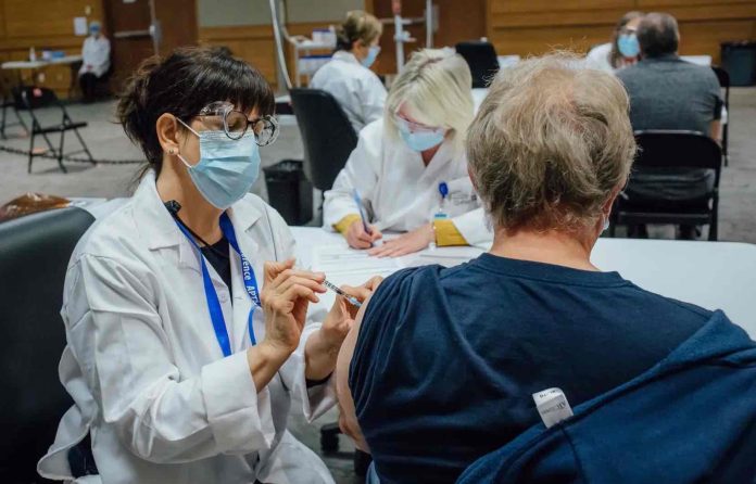 Clic Santé - Début de la vaccination : 580 000 Québécois ont pris rendez-vous
