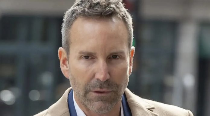 Éric Salvail fait une Apparition Surprise au Mariage de Serge Laprade Éric Salvail fait une Apparition Surprise au Mariage de Serge Laprade