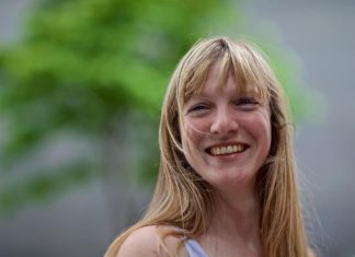 L’employé de Québec solidaire réfute le livre de Catherine Dorion L'employé de Québec solidaire réfute le livre de Catherine Dorion