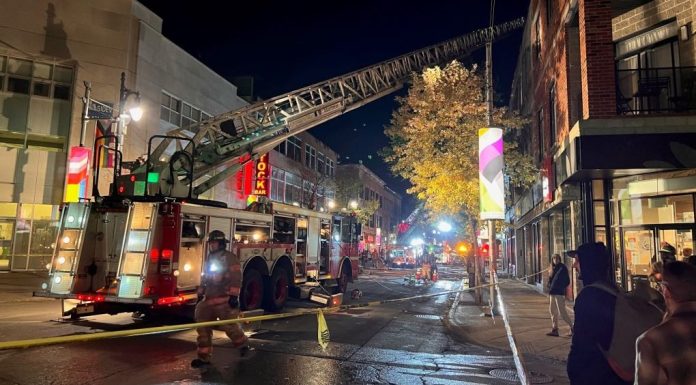 Montréal sous le Choc : 9 Personnes Blessées, Dont une Gravement, dans Deux Incendies Montréal sous le Choc : 9 Personnes Blessées, Dont une Gravement, dans Deux Incendies