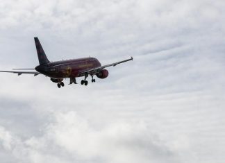 Enquête ouverte après l’atterrissage d’urgence d’un avion militaire jordanien à Virton Un avion militaire jordanien atterrit en urgence près de Virton: le parquet fédéral ouvre une enquête