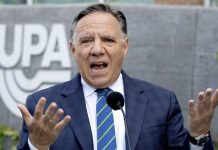François Legault : Satisfait de sa visite en France malgré la controverse sur l’immigration Demandeurs d'asile: «J'ai l'appui de la majorité des Québécois», dit Legault